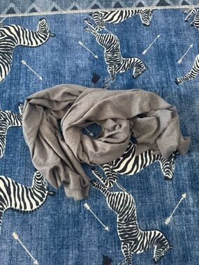 Zara Light Gray Knit Scarf